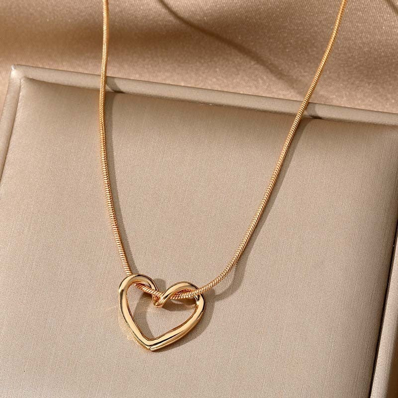 Korean Hollow Heart Necklace – Anti-rust Tarnish